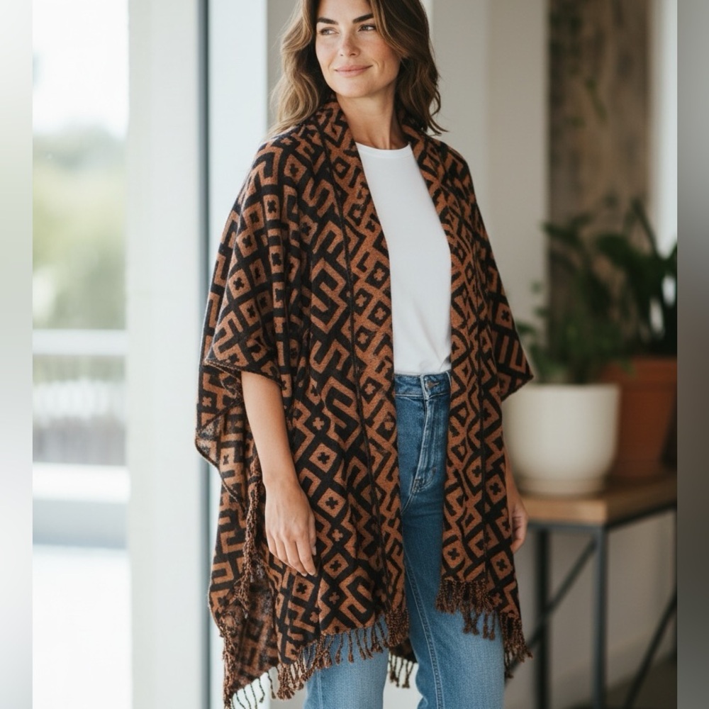 Vintage Nordic Heritage Icelandic Pattern Wool-Blend Shawl